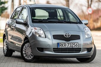 TOYOTA YARIS - 3