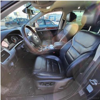 Sprzedaż samochodu osobowego Volkswagen Touareg - 3