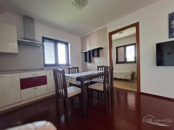 Stara Novalja - umeblowany apartament zaledwie 200m od plaży - 3