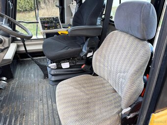 Ciągnik rolniczy JCB Fastrac 3185 rok prod. 2001, cena 68500 - 3