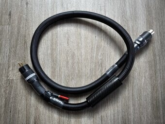 Synergistic Research Powercell 12 UEF SE ( Price: 2500 EUR ) - 3