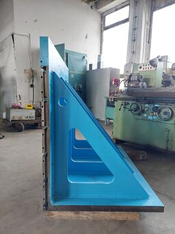 Kątowniki żeliwne, płyty mocujące, kostki - 3