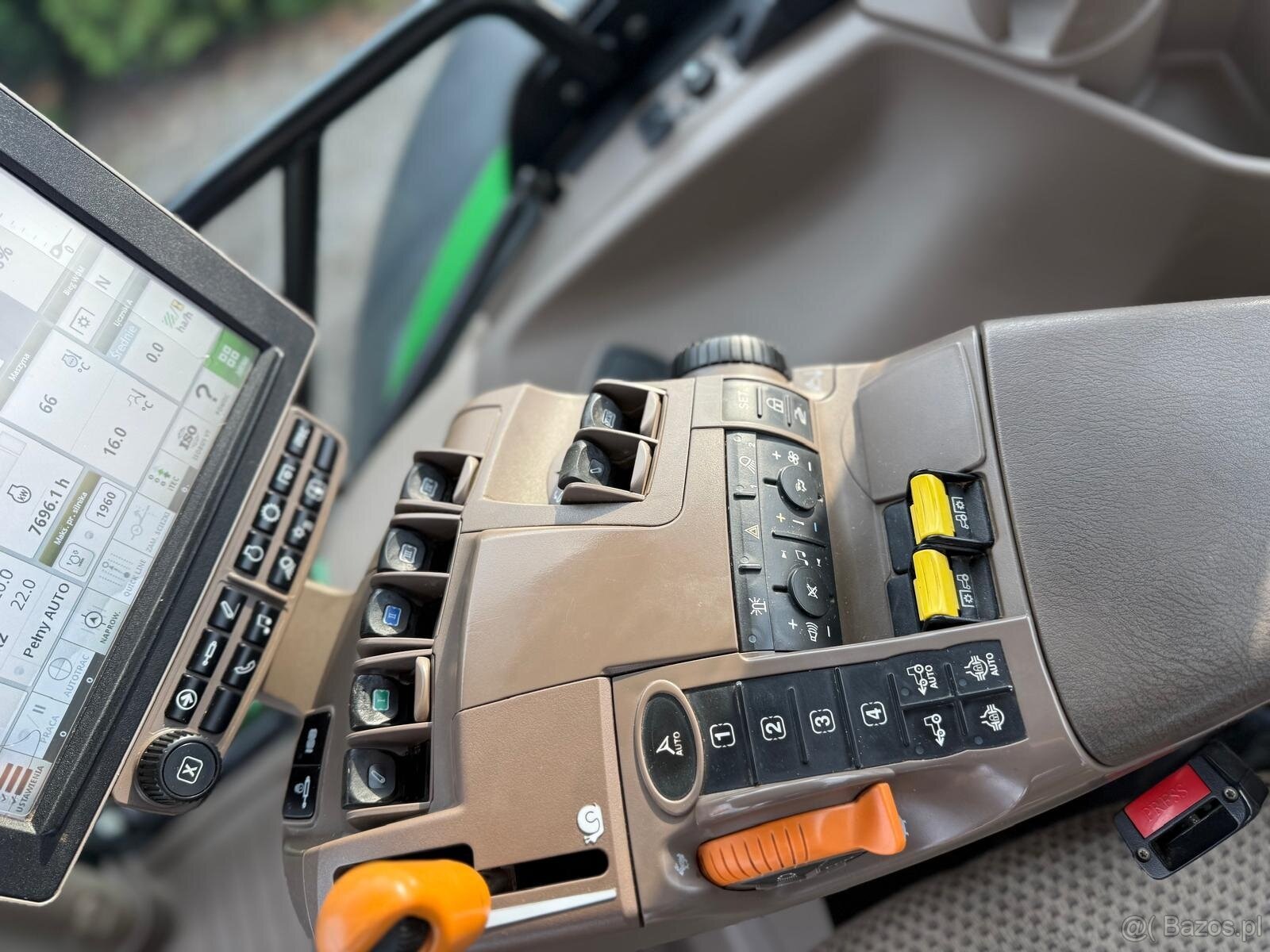 Ciągnik rolniczy John Deere 6215 7600mth rok 2017 GPS opony - 4