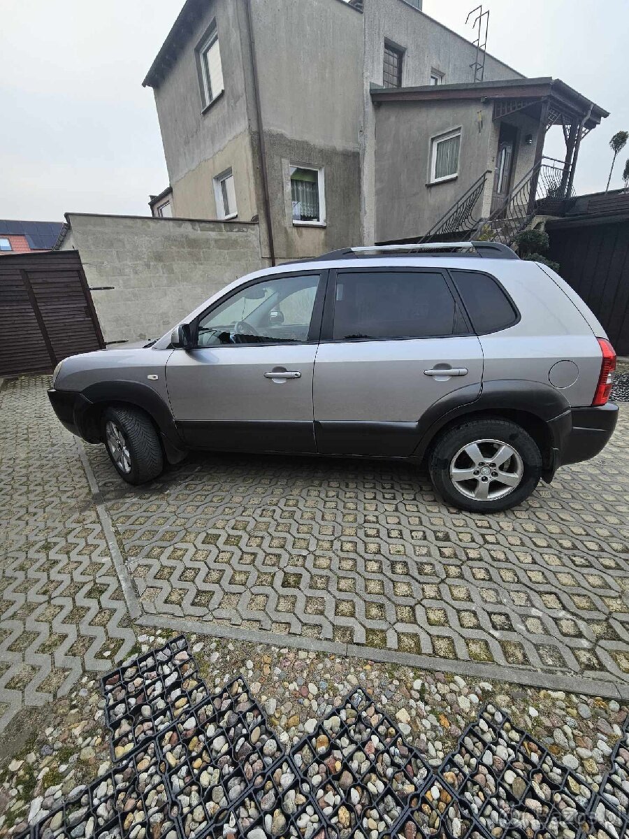 Hyundai Tucson 2.0 crdi 2006 rok - 4