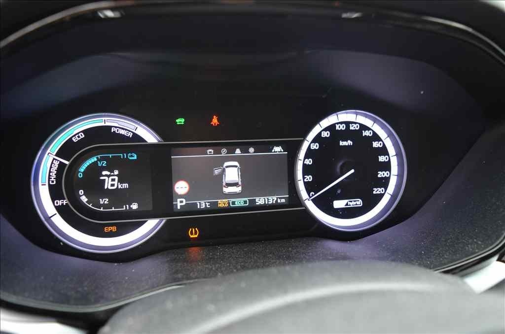 Mercedes-Benz Klasa C 250 COMBI 4MATIC AT, 2016, 180 tys. km - 4