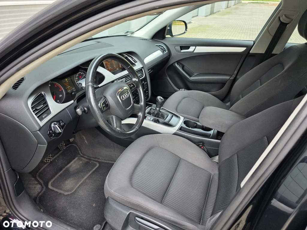 AUDI A4 B8 Avant 2,0 TDI - 4