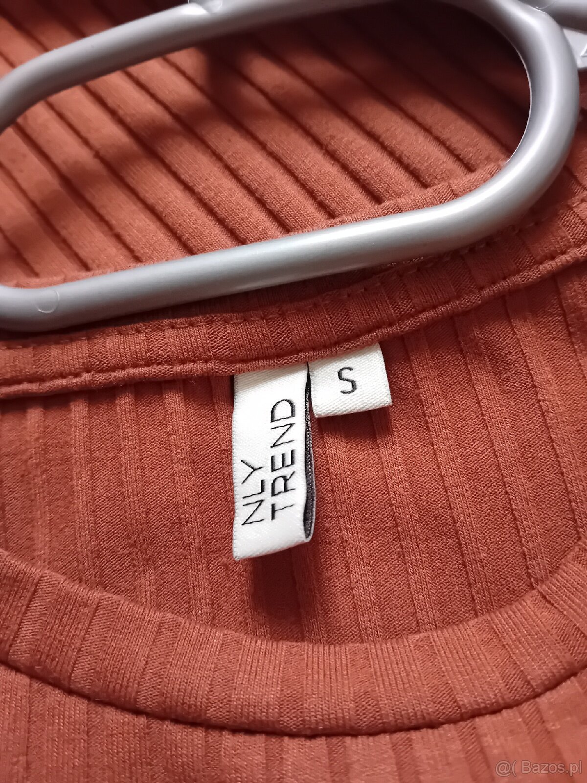 Brązowa sukienka prazkowana - 4