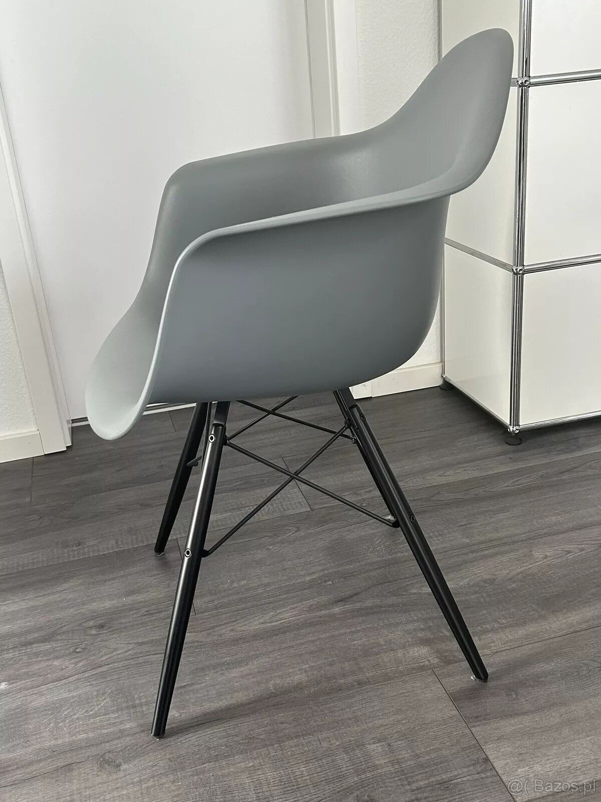 4 Fotel Vitra Eames szaro-czarny - 4