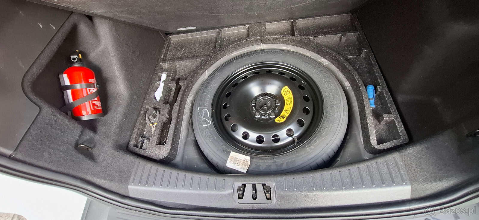 Ford Kuga PL salon przebieg 73400 km 2018r. - 4