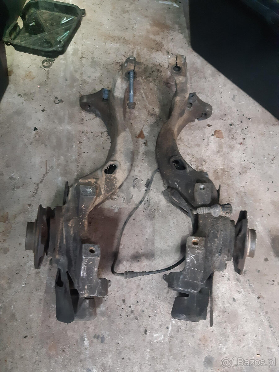 AUDI A8, S8 D2 - zwrotnica - 4