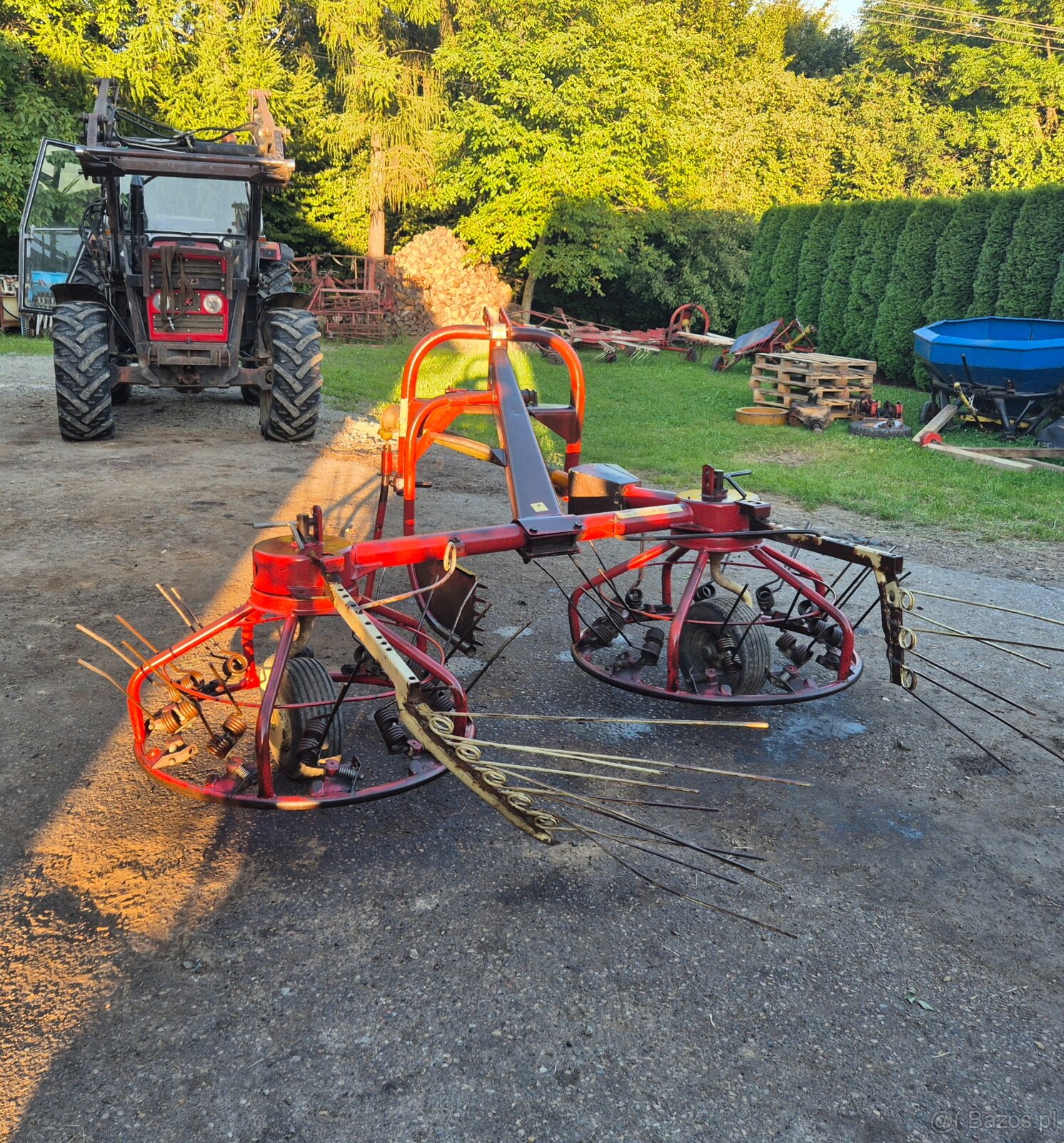 Przetrząsaczo - zgrabiarka karuzelowa Mesko Z 275 - 4