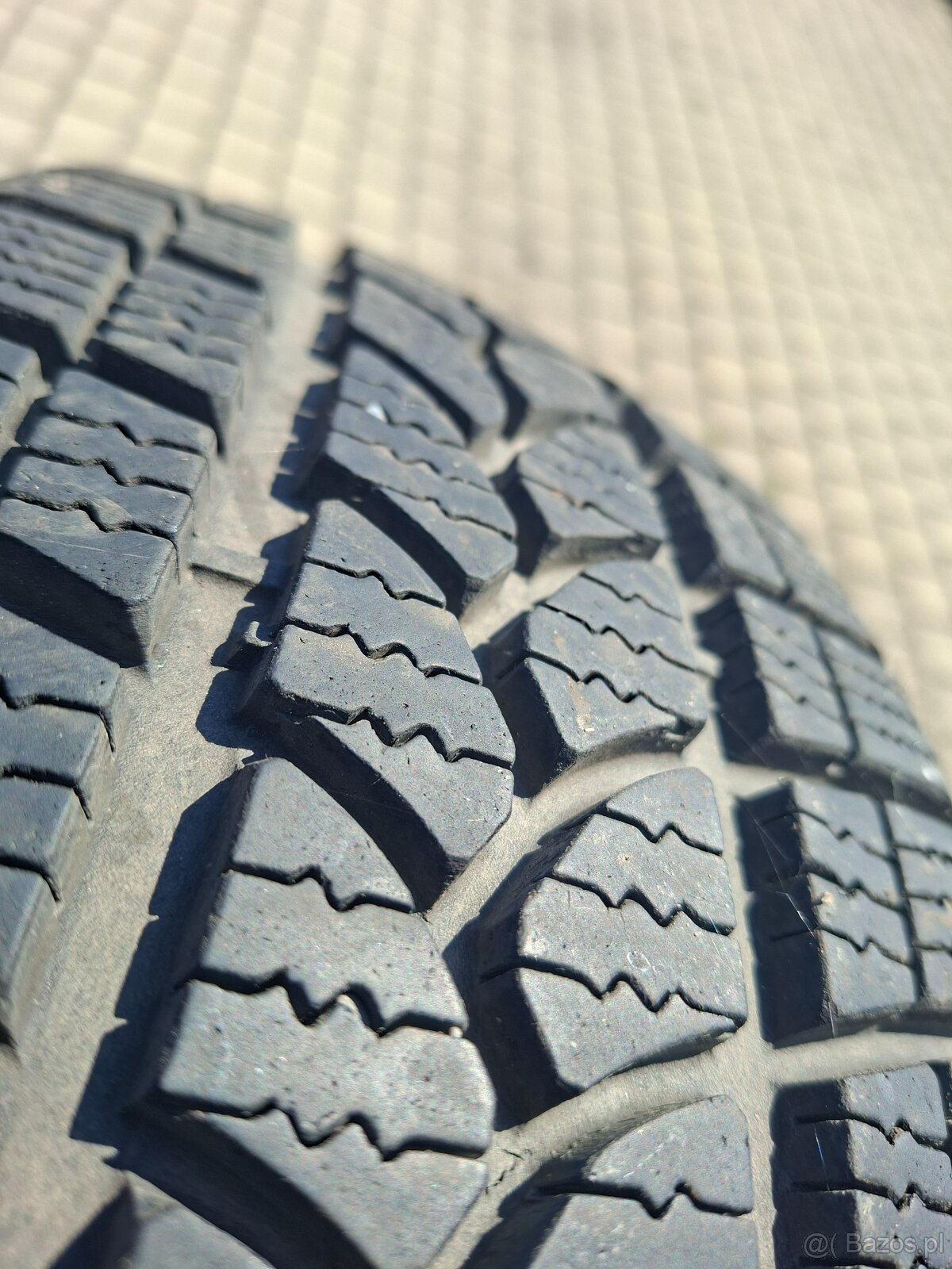 Opony 215/55/17 r KORMORAN SNONPRO B2 m+s 98v bieżnik ok 9 m - 4