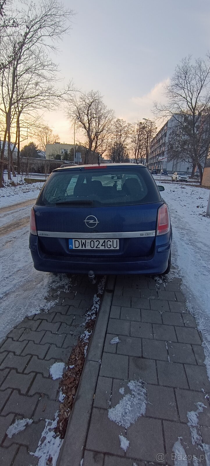 Opel Astra H 1.9 CDTI 120 KM Kombi - 4