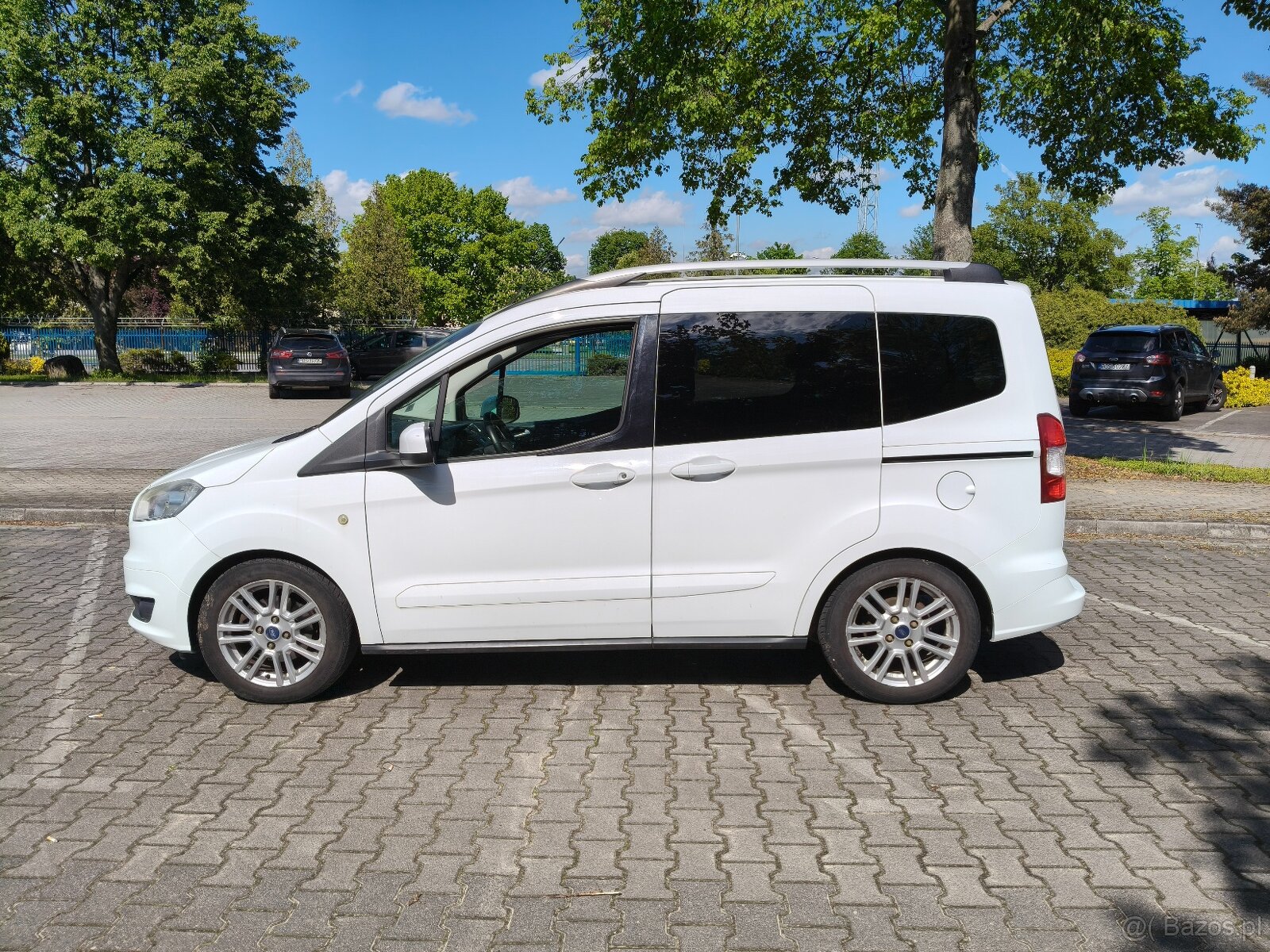 TOURNEO COURIER/ 1.0 Benzyna / 5 osobowy / BEZWYPADEK - 4