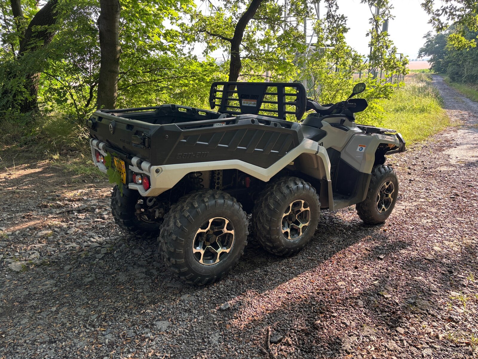 Can-Am Outlander 1000 xt 6x6 - 4