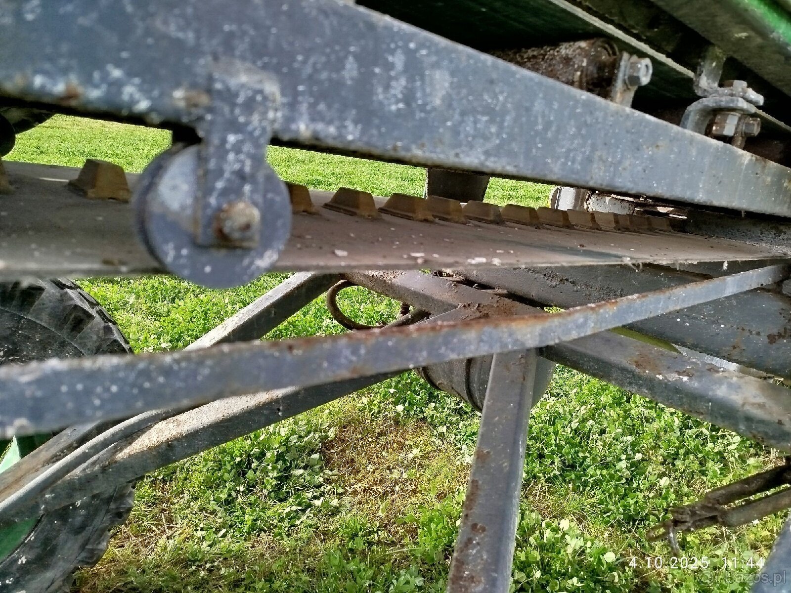 Rozsiewacz do nawozów i wapna - 4