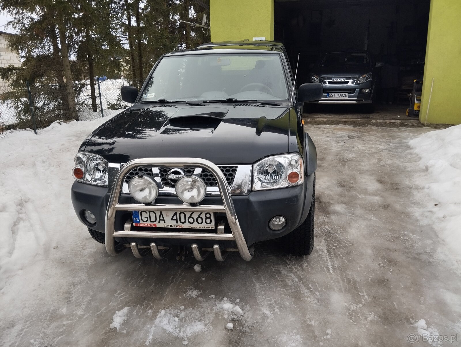 Samochód Nissan Navara - 4