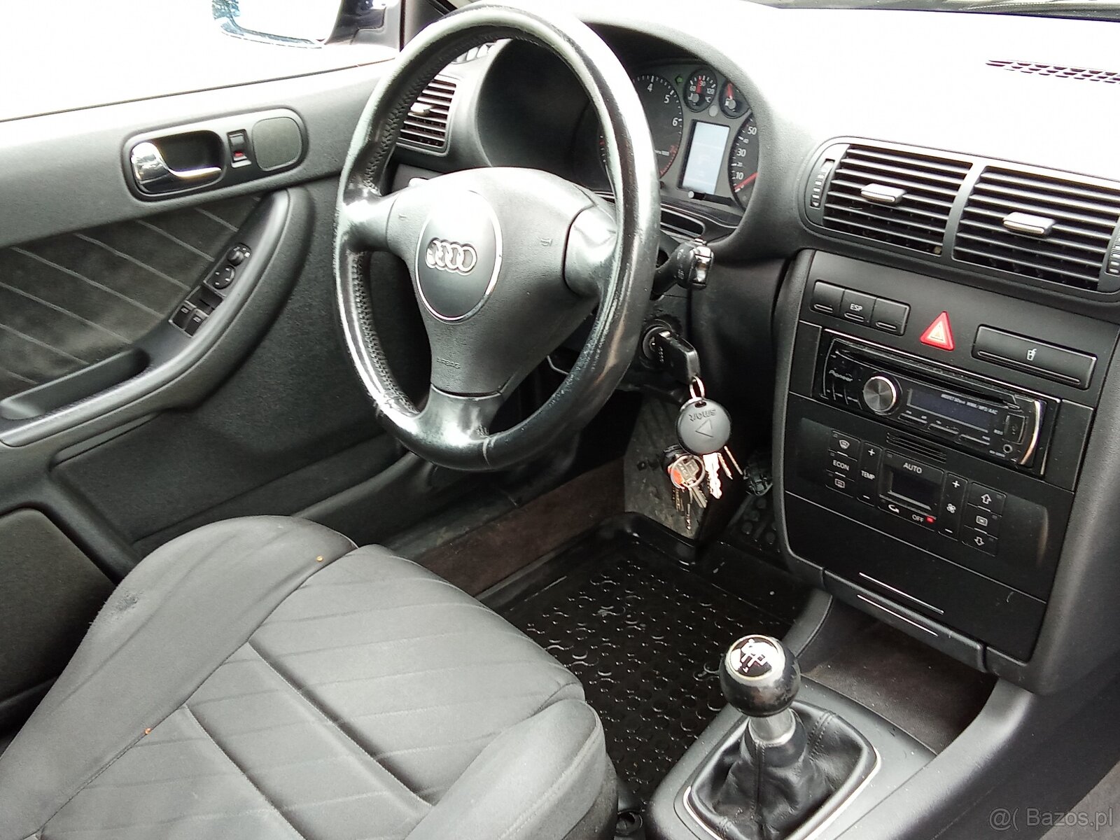Audi a3 lift 2001rok 1,6 benz - 4