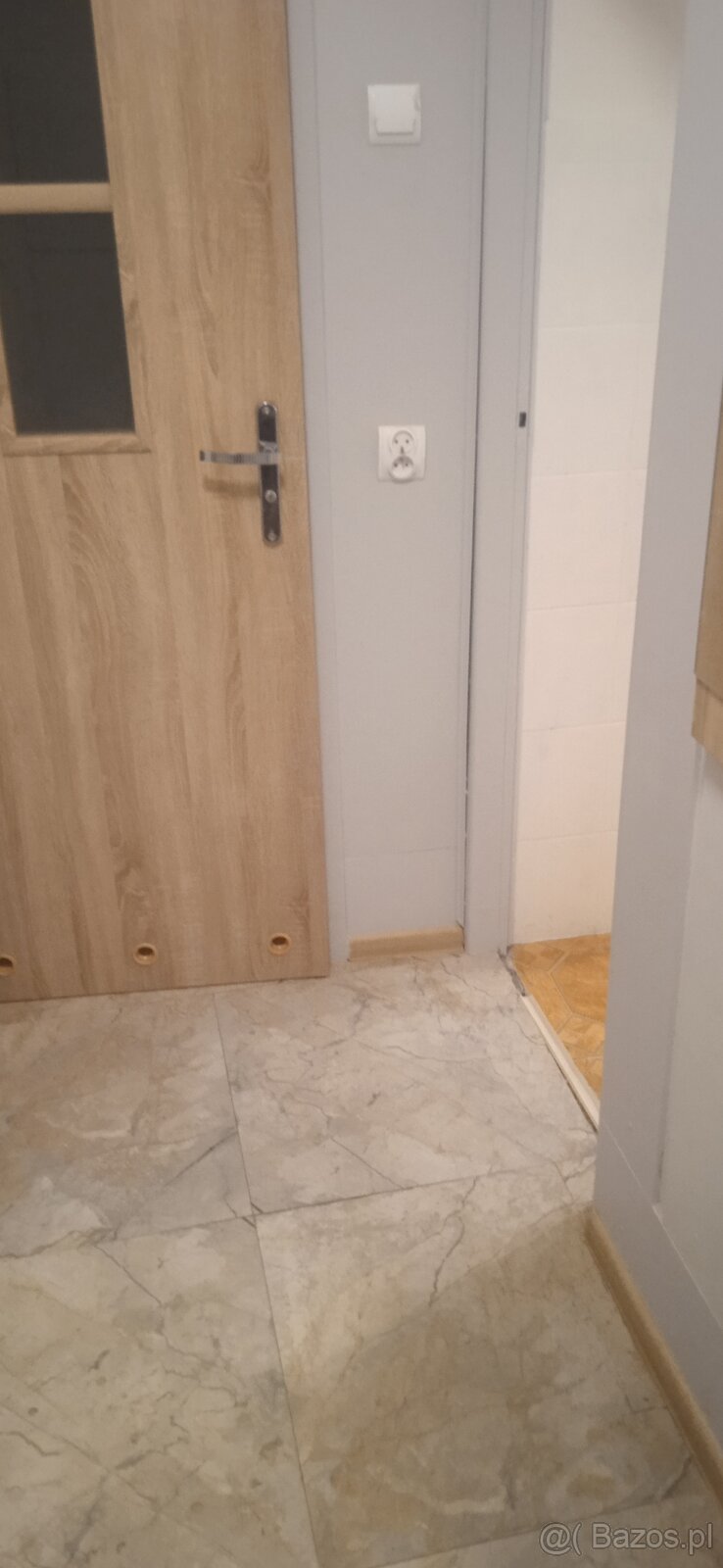 Sprzedam dużą kawalerkę - 4