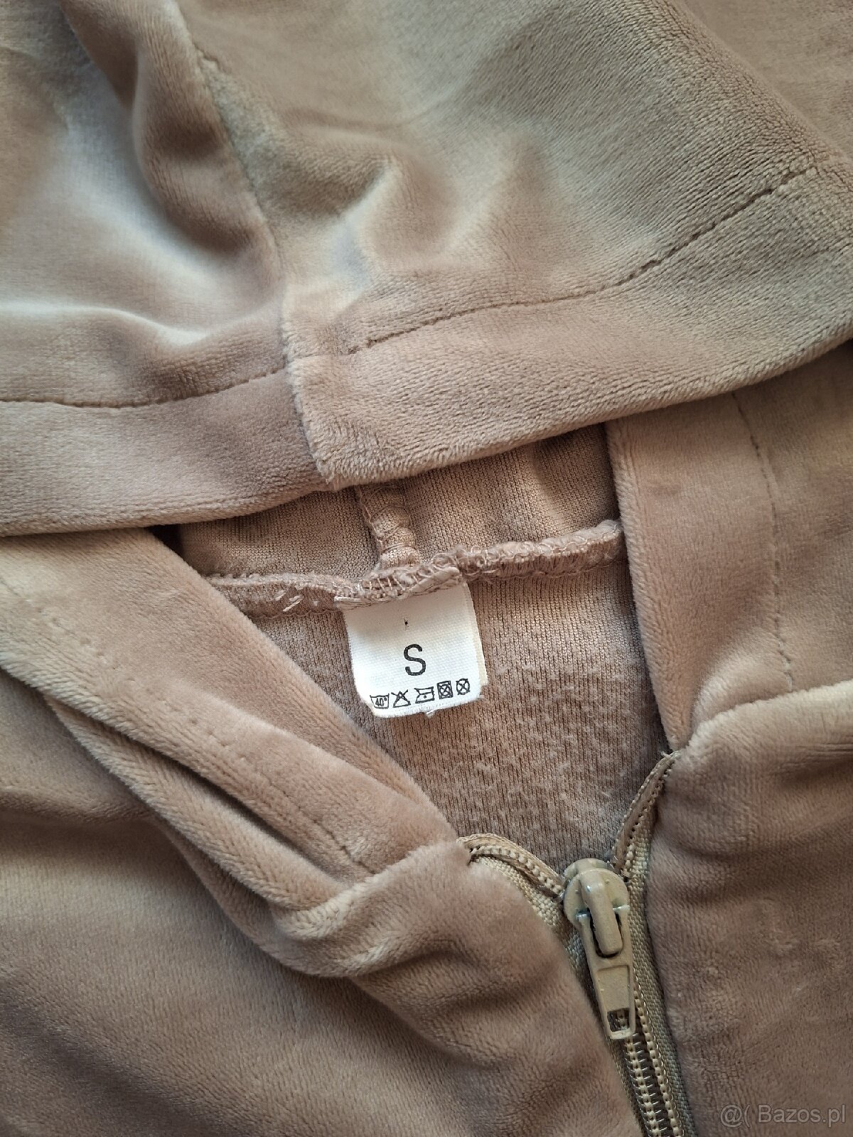 Beżowy dres - 4