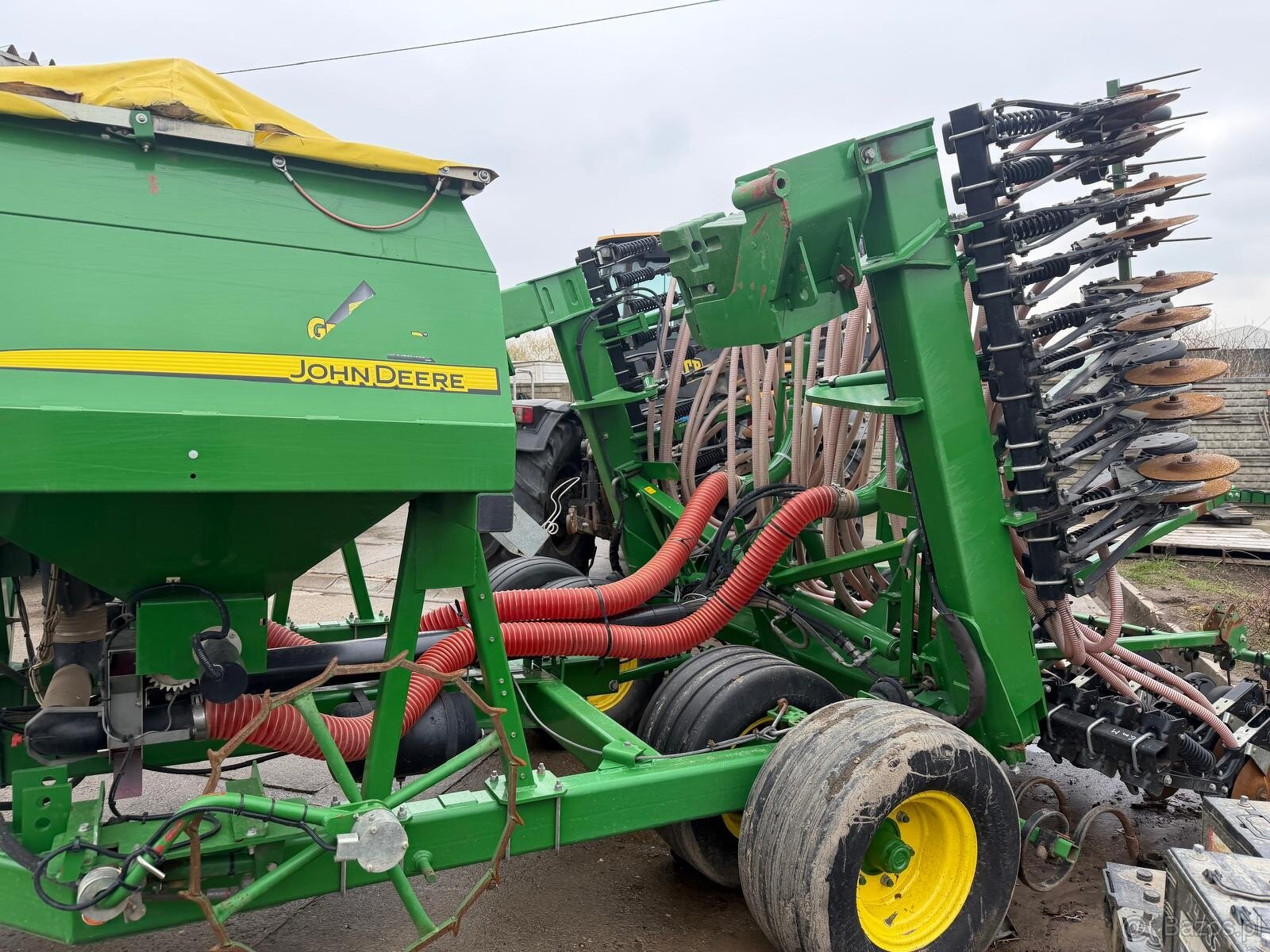 Siewnik zbozowy John Deere 740A szer robocza 6m rok pr 2019 - 4
