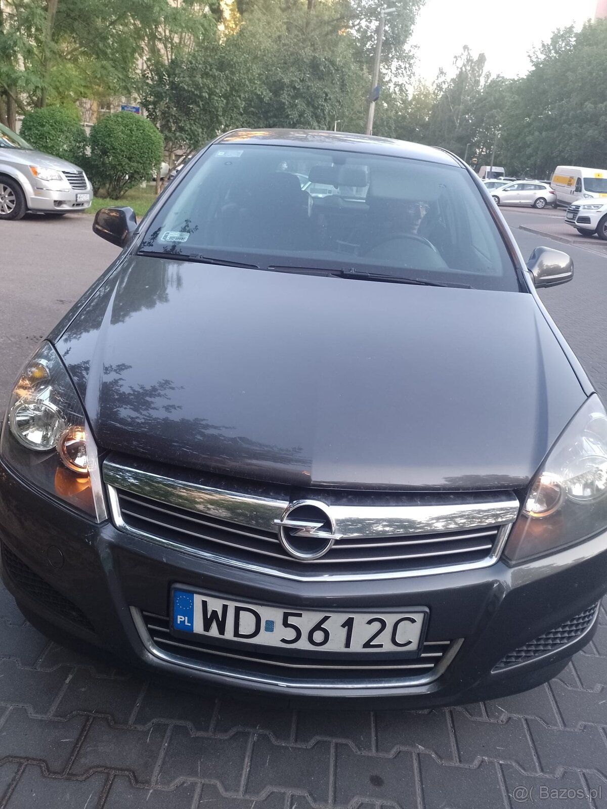 Astra 3 1,6 benzyna,kombi - 4