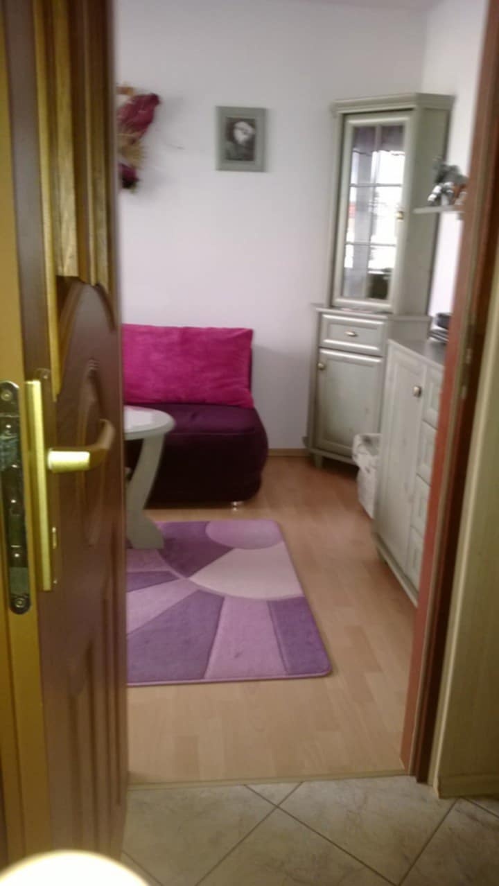 Sprzedam mieszkanie 2pokojowe w Krapkowicach lub zamienię na - 4