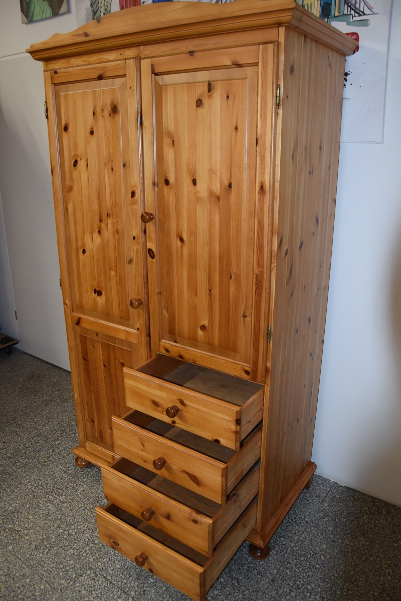 szafa z drewna sosnowego - jak nowa - 4