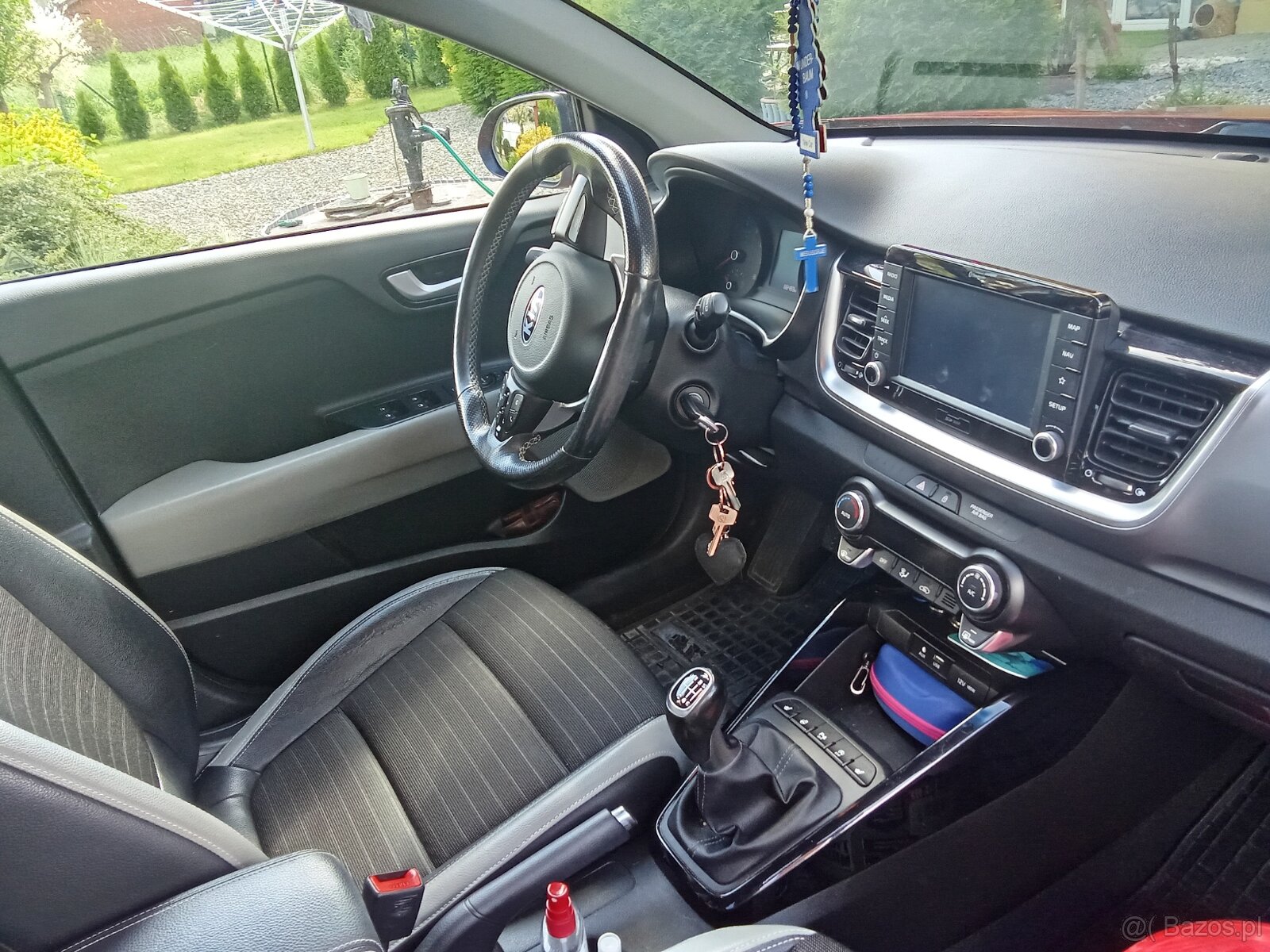 KIA STONIC - 4
