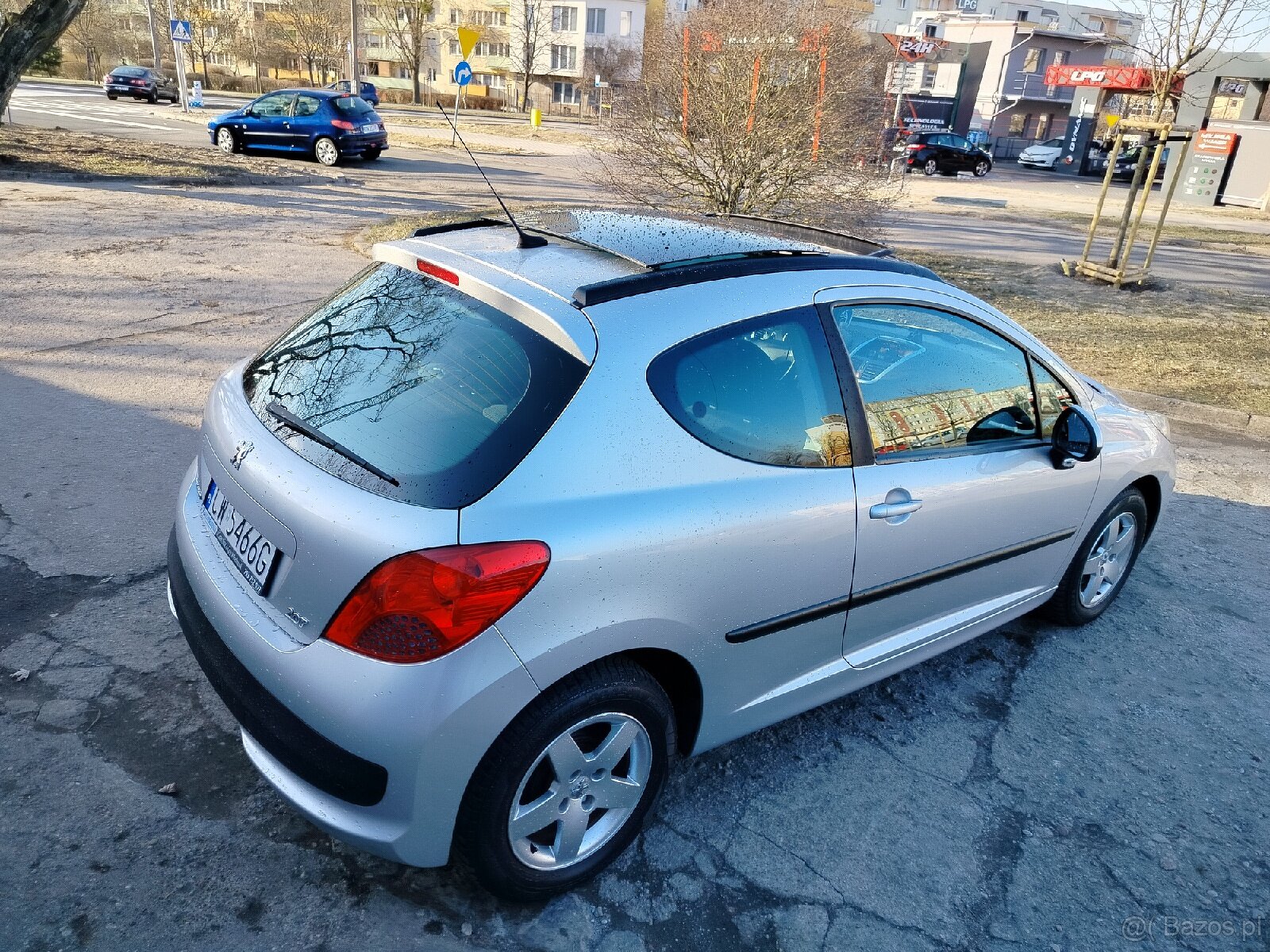 Peugeot 207 1.4 benzyna - 4