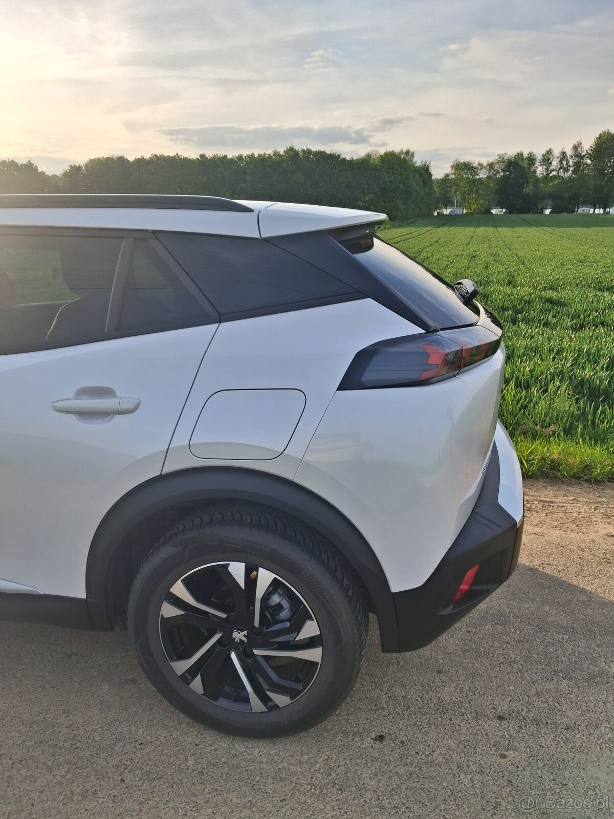 Sprzedam PEUGEOT 2008 - 4
