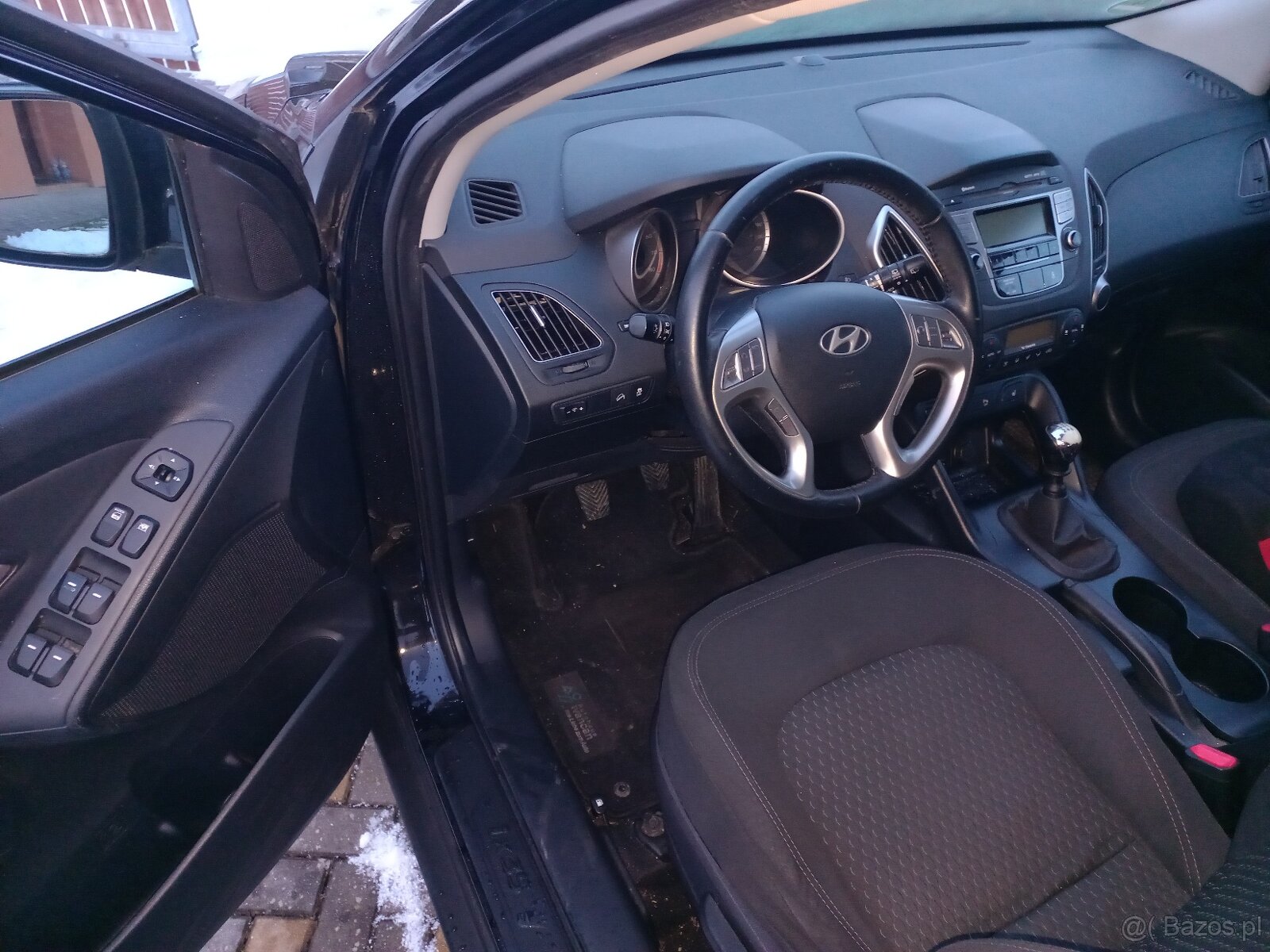 Sprzedam Hyundaia ix35 benzyna 4/2013, 122t km, serwis, - 4