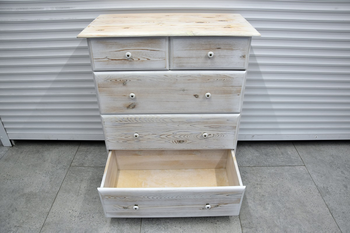 komoda z szufladami z drewna sosnowego - jak nowa - 4