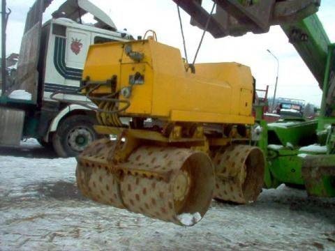 Walec drogowy RAMMAX - 4