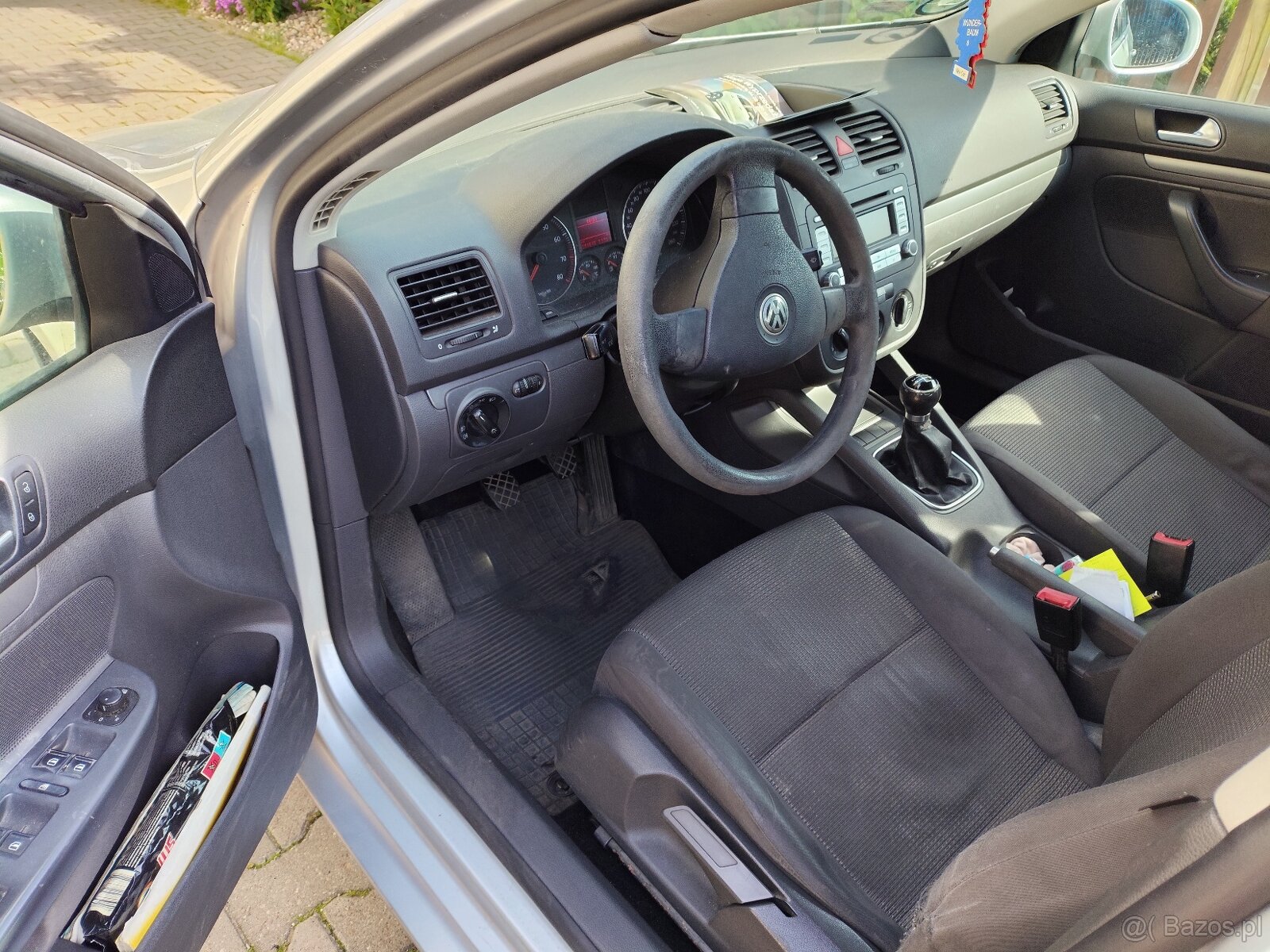Volkswagen jetta 1.6 benzyna rok 2007 - 4