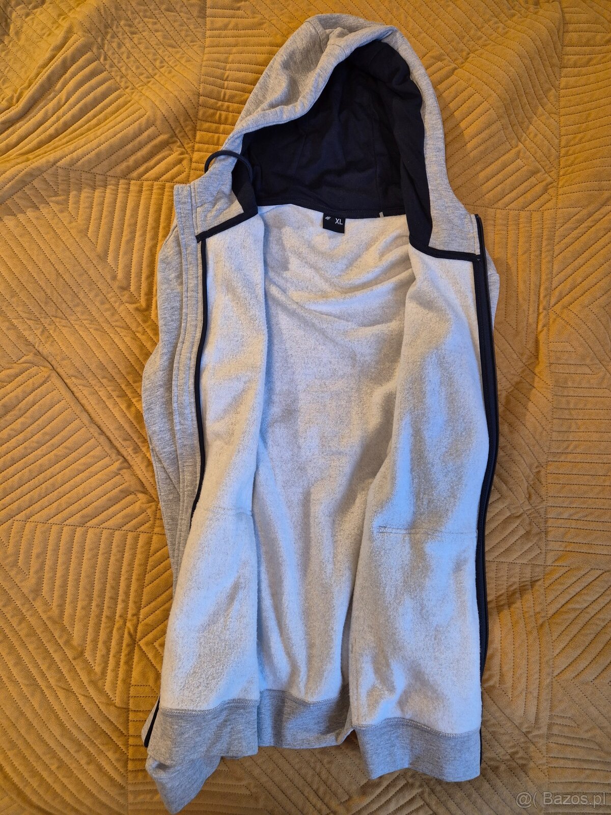 Męska ocieplana bluza z kapturem 4F - Nowa - 4