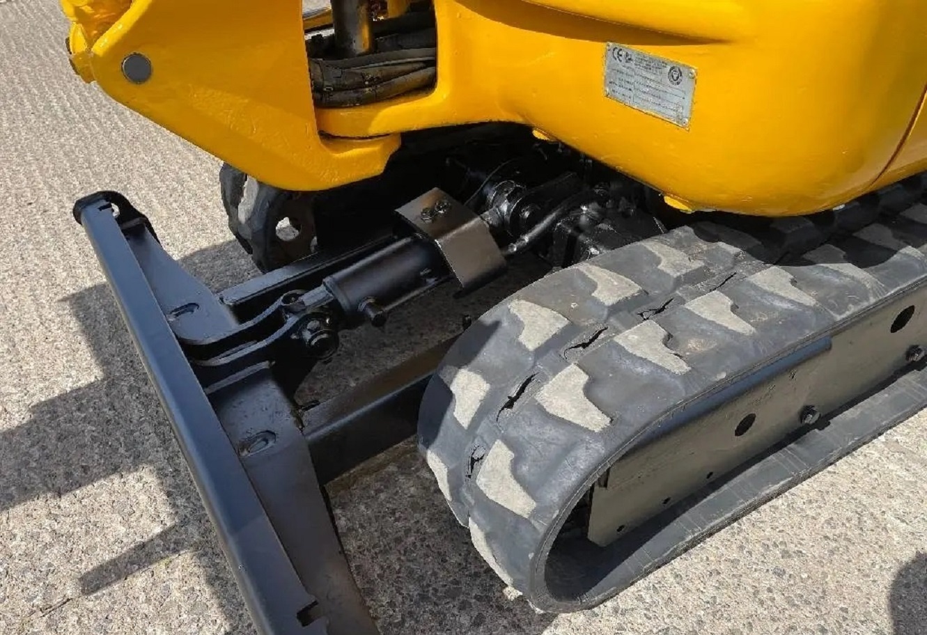 Sprzedam minikoparkę jcb 8018 |19KM-14.2 kW,1590kg| - 4