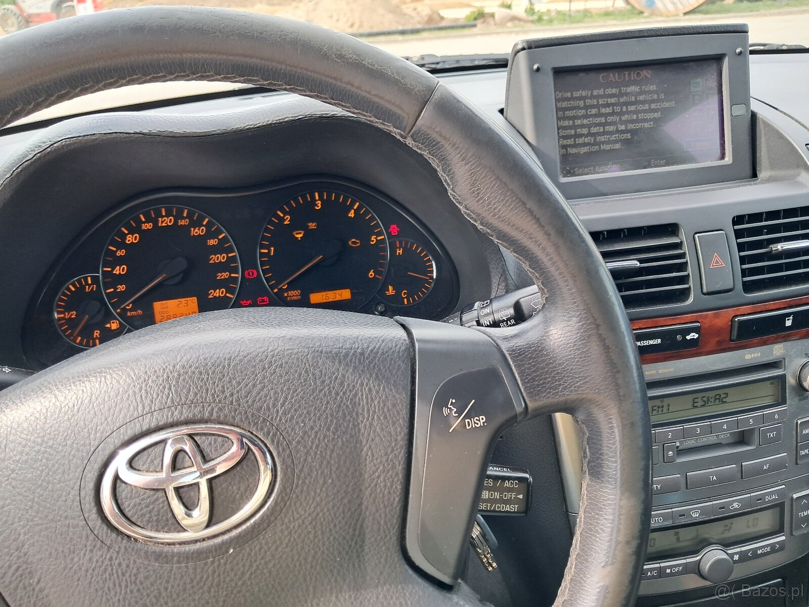 TOYOTA AVENSIS 2.0 D-4D • HATCHBACK • KLIMATYZACJA • XENON • - 4