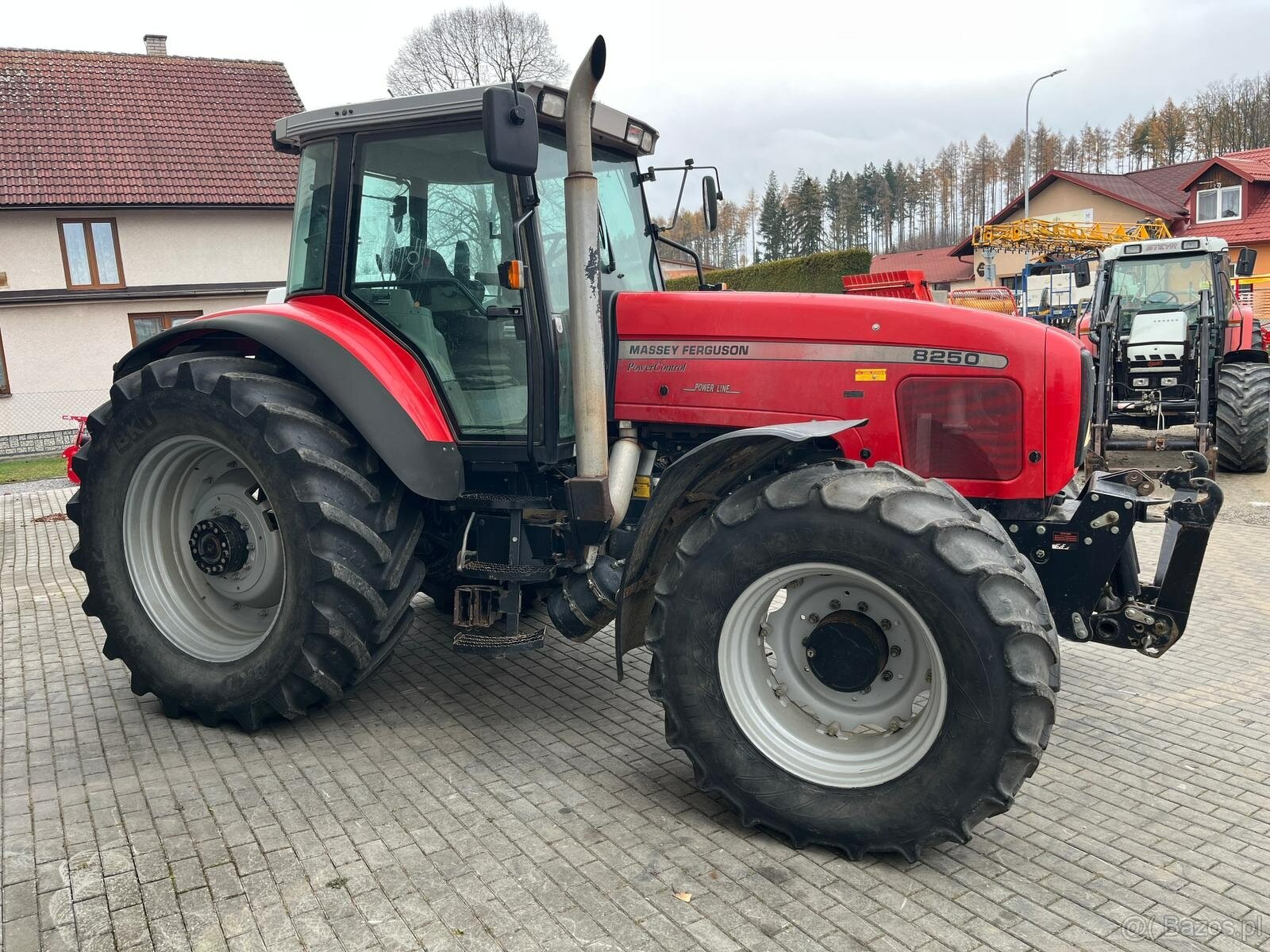 Massey Ferguson Model: 8250-4 - 4
