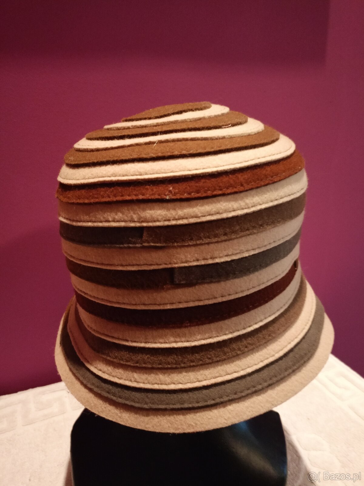 Kapelusz damski jesienno – zimowy typu bucket 100 % wełna. - 4