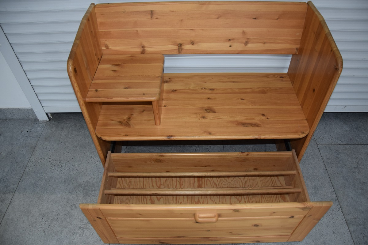 szafka na buty z siedziskiem z drewna sosnowego - 4