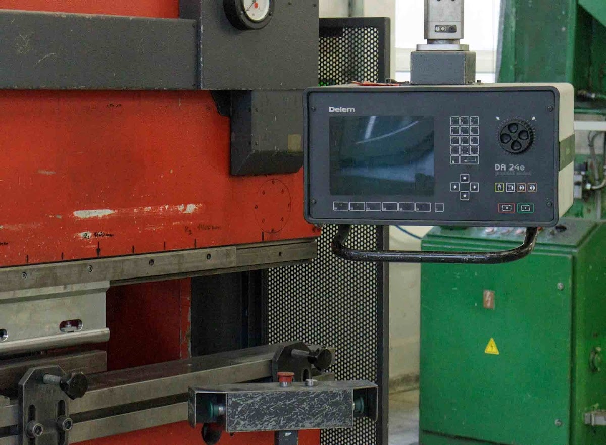 Liptovské strojárne HOL 80/2500 Prasa krawędziowa / CNC - 4