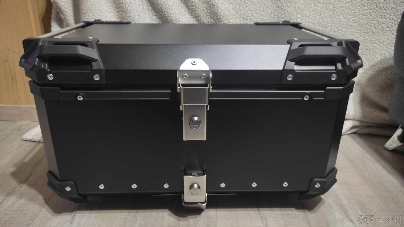 Aluminiowy bagażnik motocyklowy(Top Case). Pojemność 65 - 4