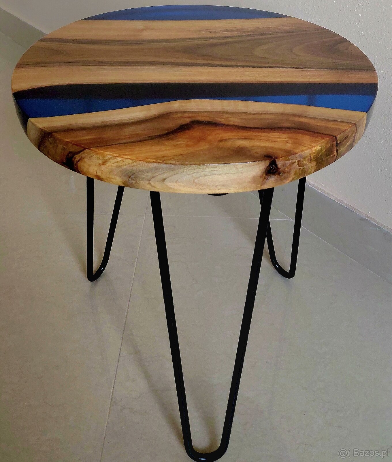 Stolik kawowy z żywicy - 4
