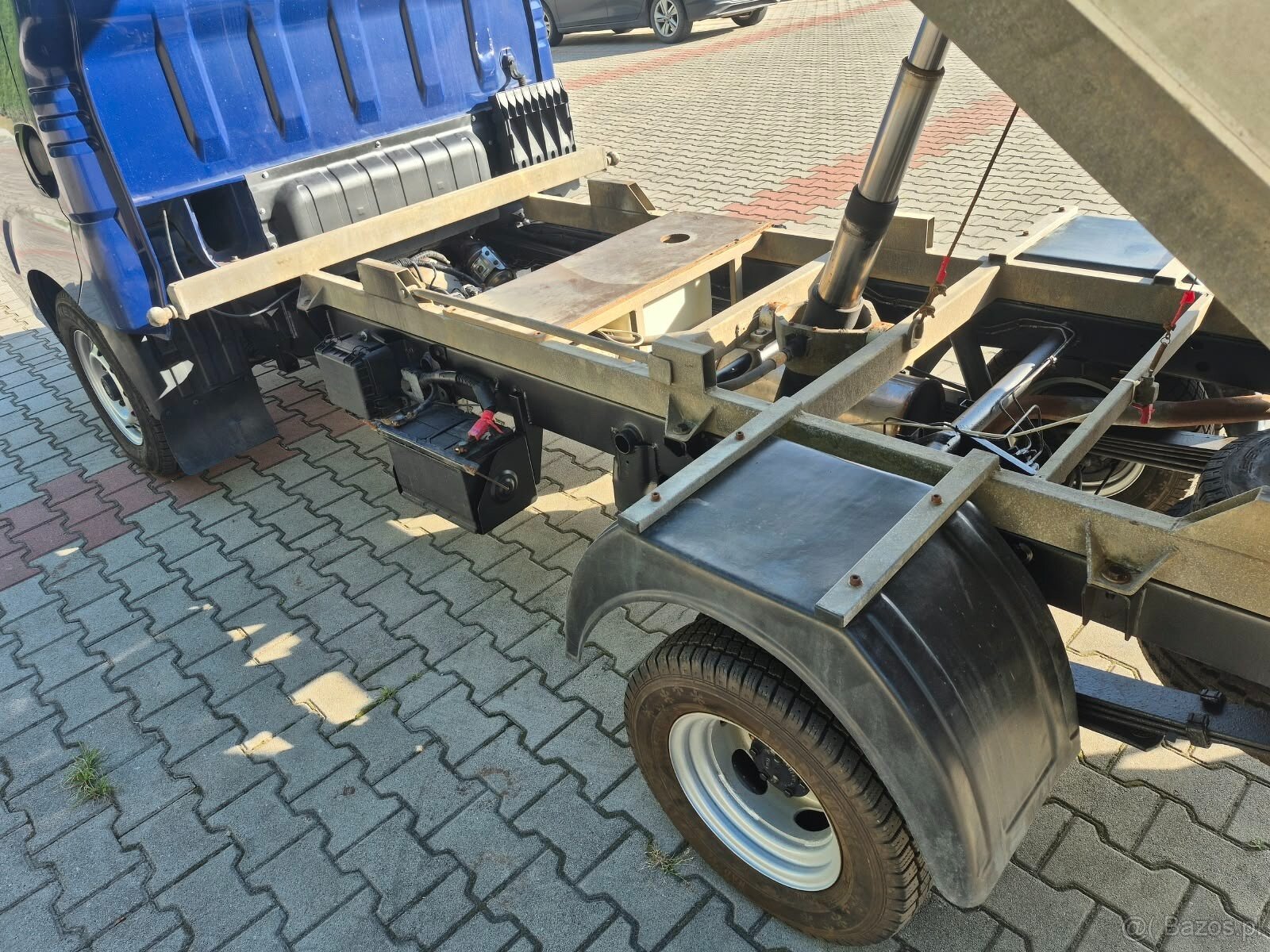 SAMOCHÓD CIĘŻAROWY KIA - 4