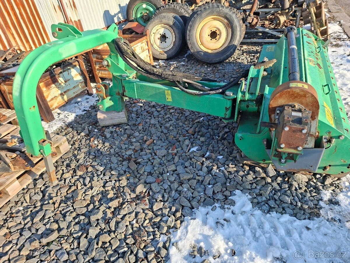 Rozdrabniacz do rowów i skarp WŁOCHY RMZ 220 - 4