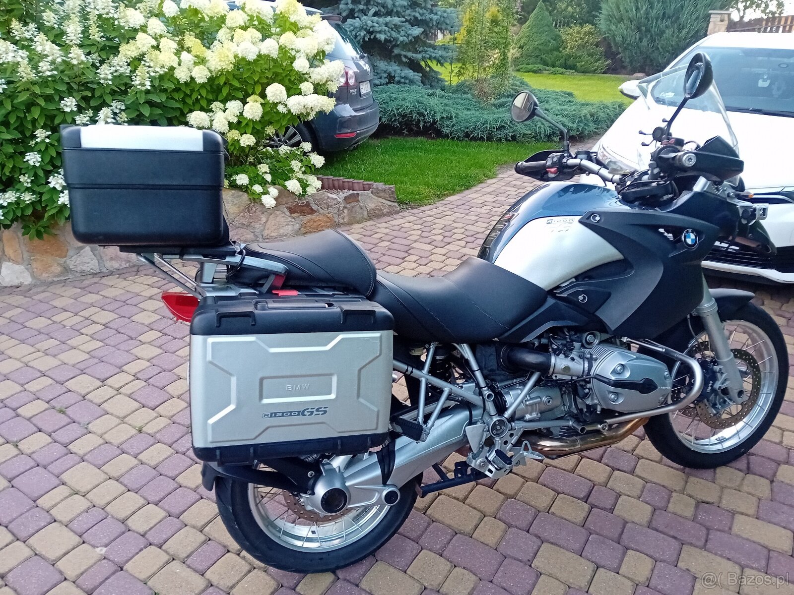 GS 1200 - 4