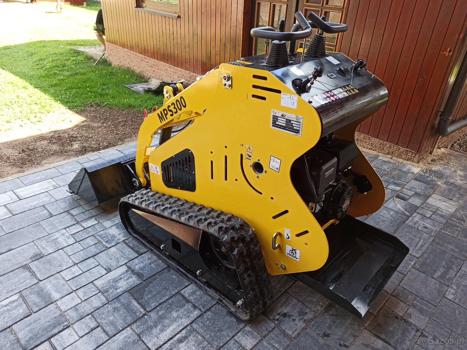 Nowa miniładowarka Machpro MP-S300 - 4