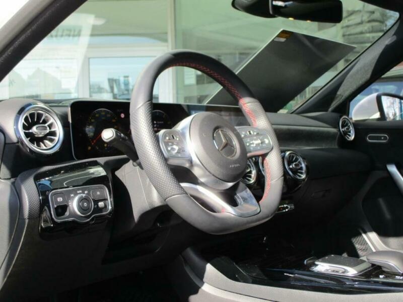 Mercedes-Benz A 35 AMG 4M Pano,Ambi-Bel.,Navi,Multibeam - 4