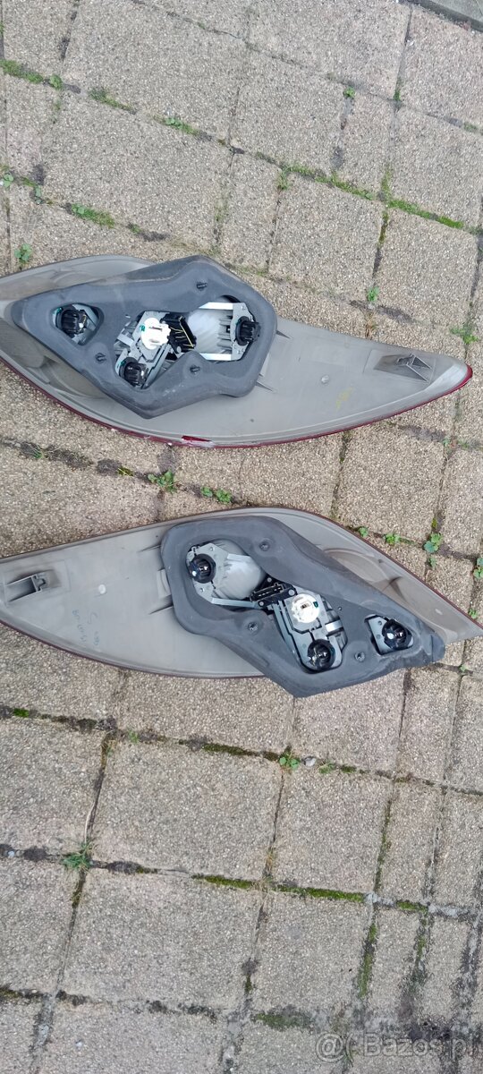 Używana lampa prawa tylna mercedes R251 - 4